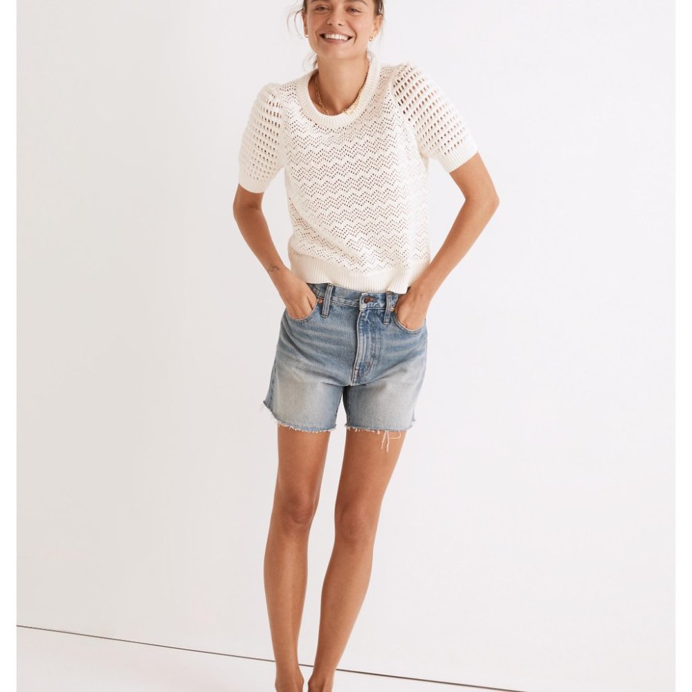 Relaxed Mid-Length Denim Shorts in Kelton Wash